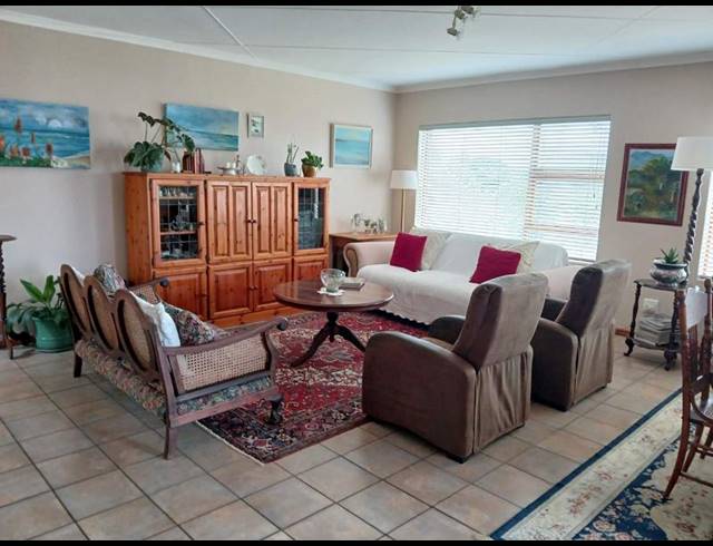 3 BEDROOM HOUSE FOR SALE IN STILBAAI-WES